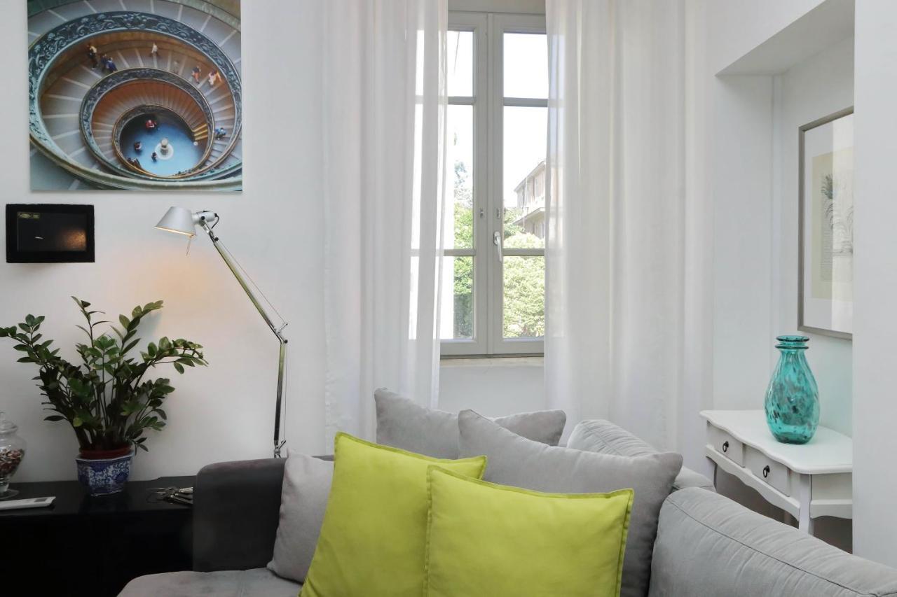 Luxury Apartment Vaticano-S'Peter Basilica - Netflix Wifi - Aircond Rome Exterior photo